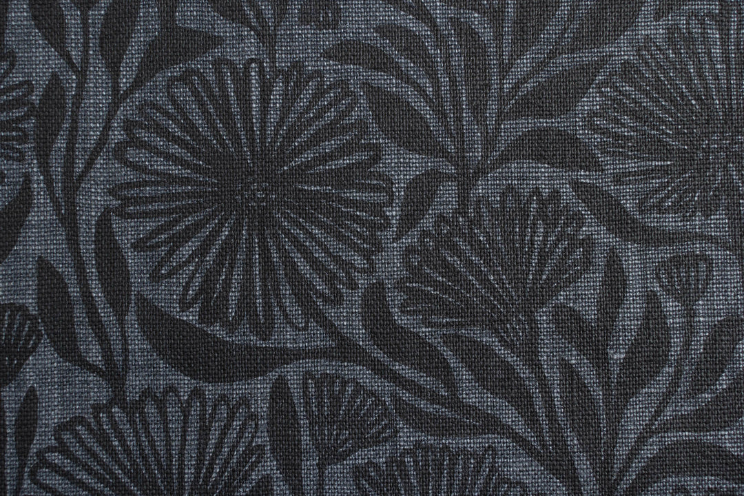 Native Daisy in Black on Granite Heavyweight