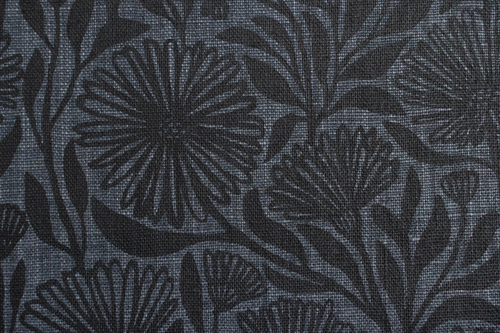 Native Daisy in Black on Granite Heavyweight