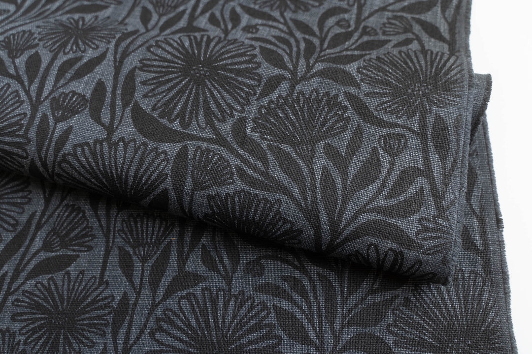 Native Daisy in Black on Granite Heavyweight