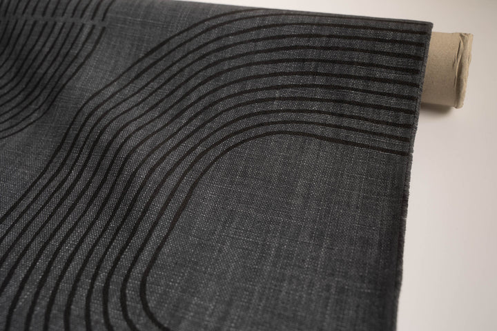Riverbend in Black on Granite Heavyweight