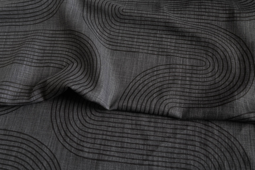 Riverbend in Black on Granite Heavyweight