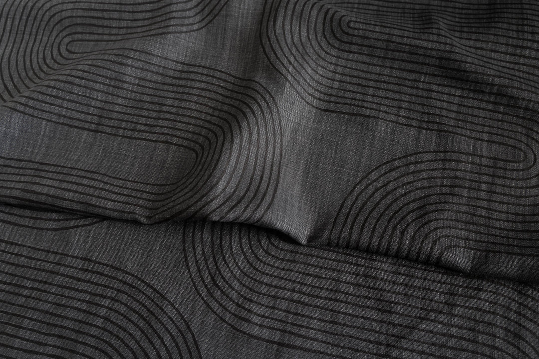 Riverbend in Black on Granite Heavyweight