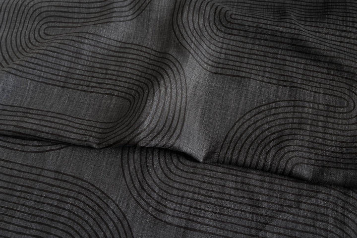 Riverbend in Black on Granite Heavyweight