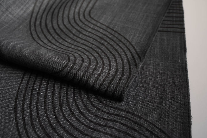 Riverbend in Black on Granite Heavyweight