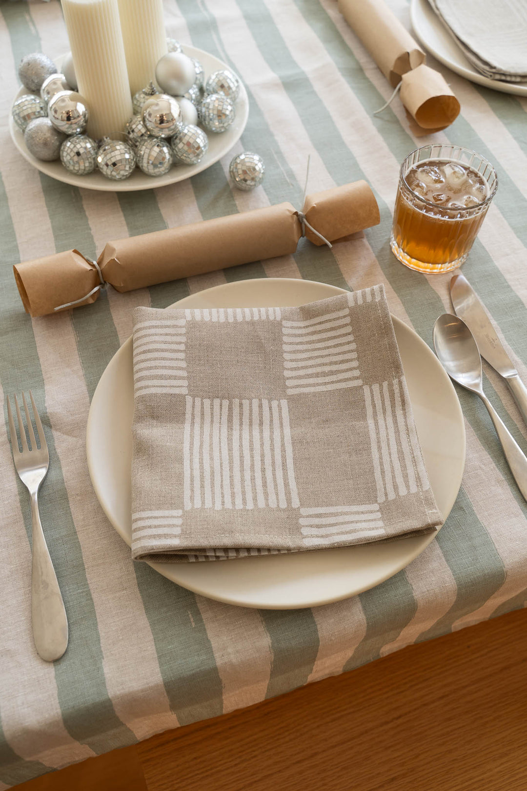 Drift Check in Soft White Napkins - Set of 4