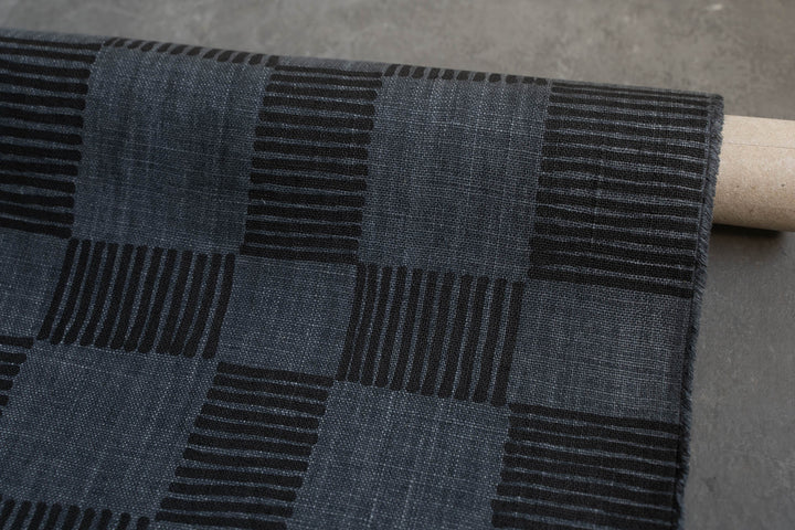 Drift Check in Black on Granite Heavyweight