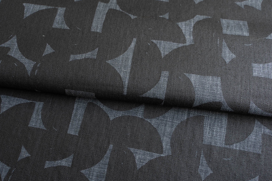 Stoneware in Black on Granite Heavyweight