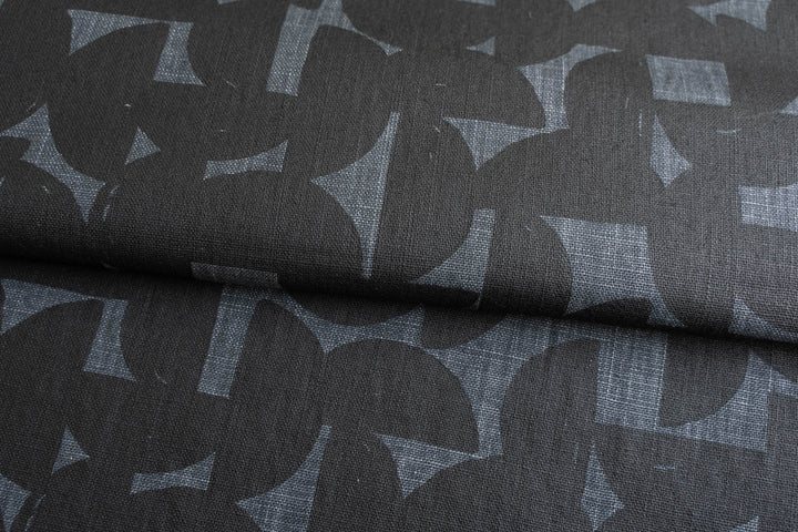 Stoneware in Black on Granite Heavyweight