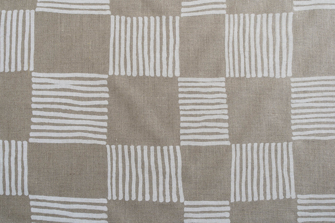Drift Check in Soft White on Flax Midweight