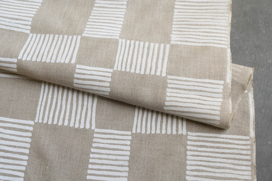 Drift Check in Soft White on Flax Midweight