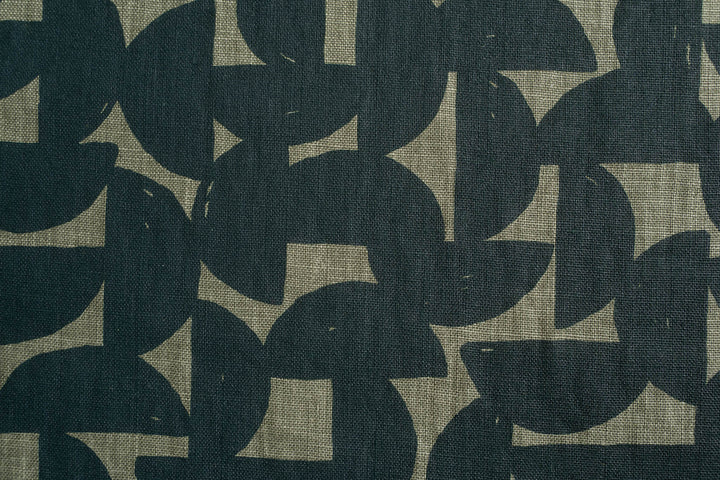 Stoneware in Rainforest on Spinifex Heavyweight