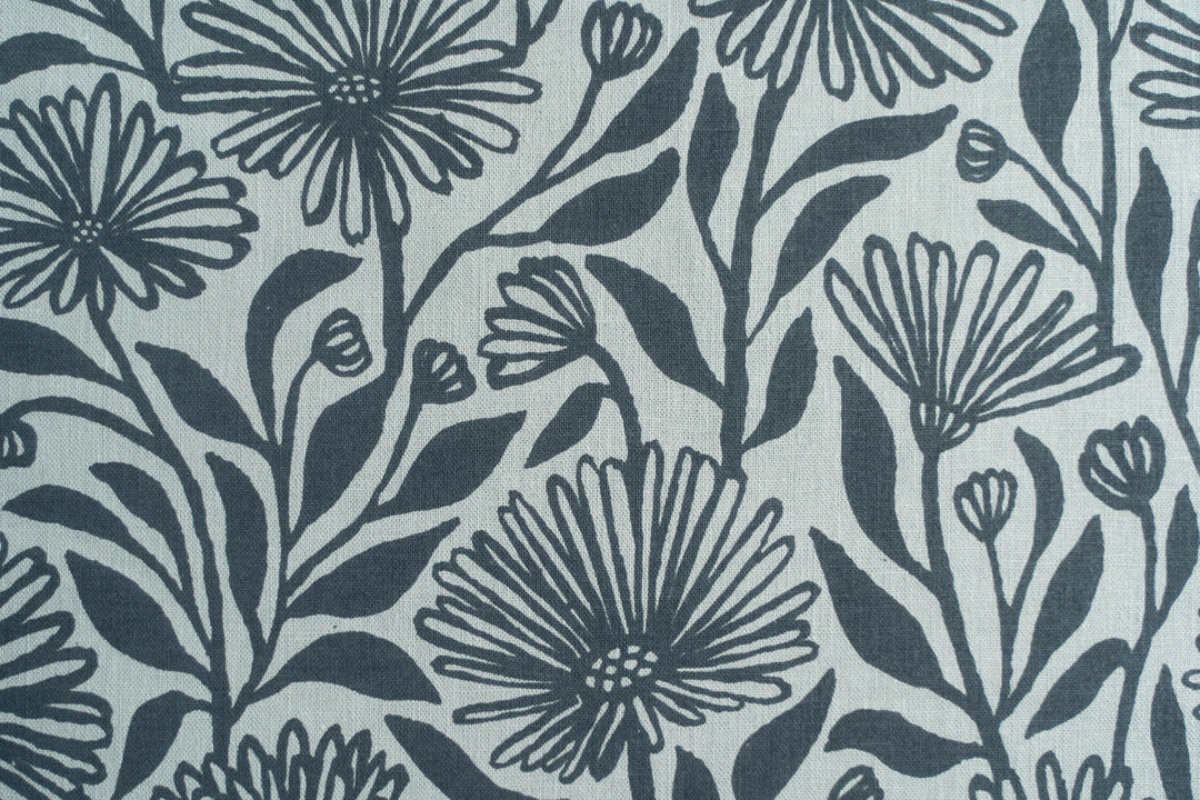 Native Daisy in Bluestone on Mint Midweight