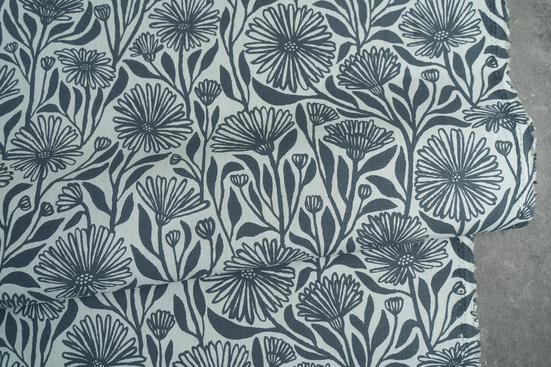Native Daisy in Bluestone on Mint Midweight