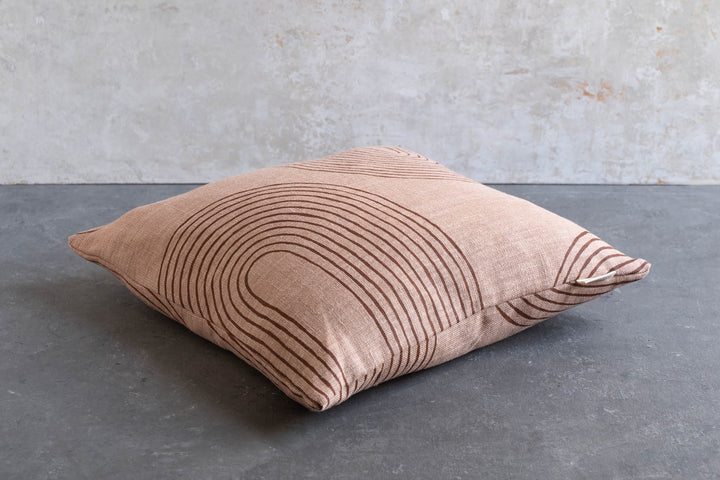 Cushion - Riverbend in Brown Ochre