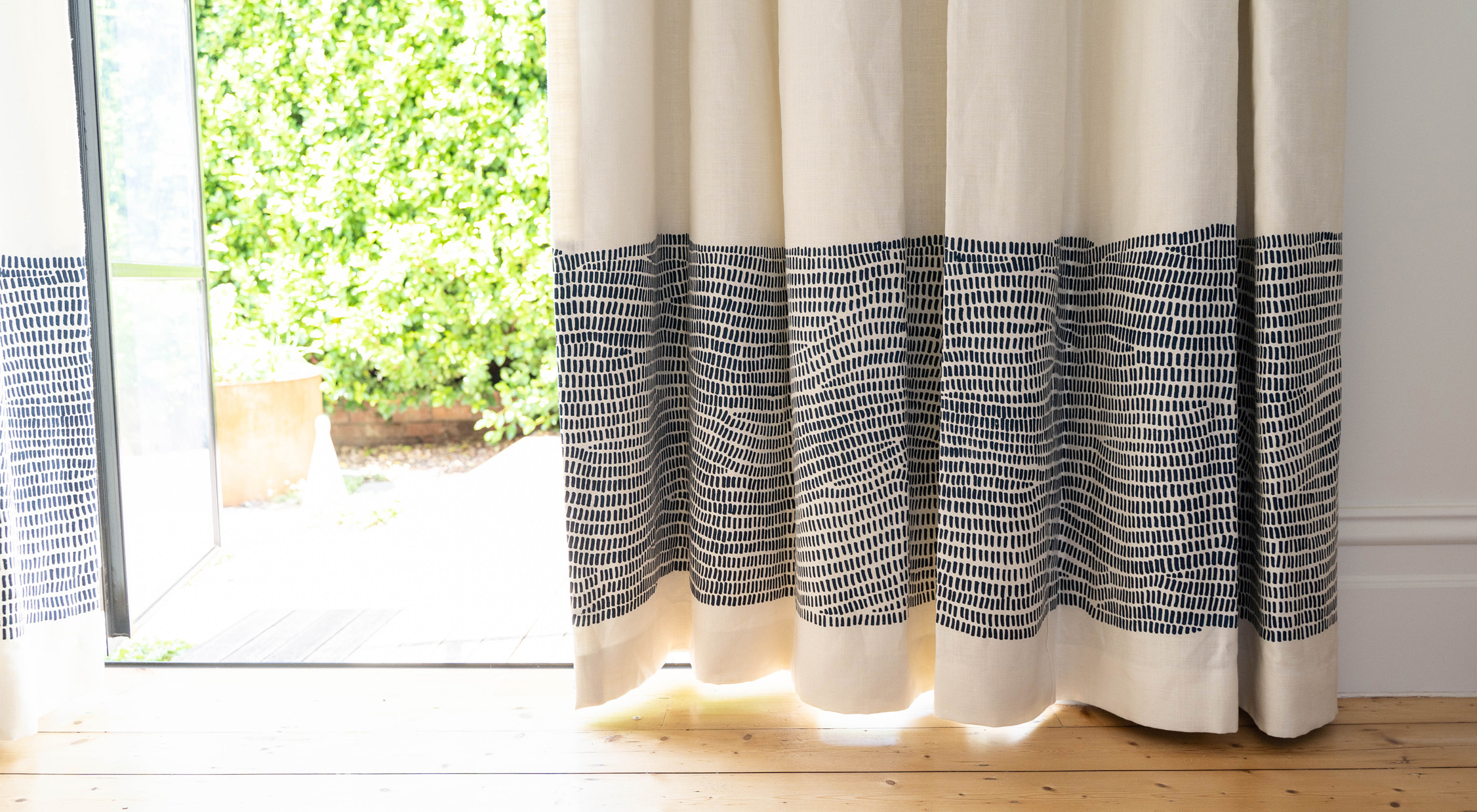 Curtain fabric clearance stockists